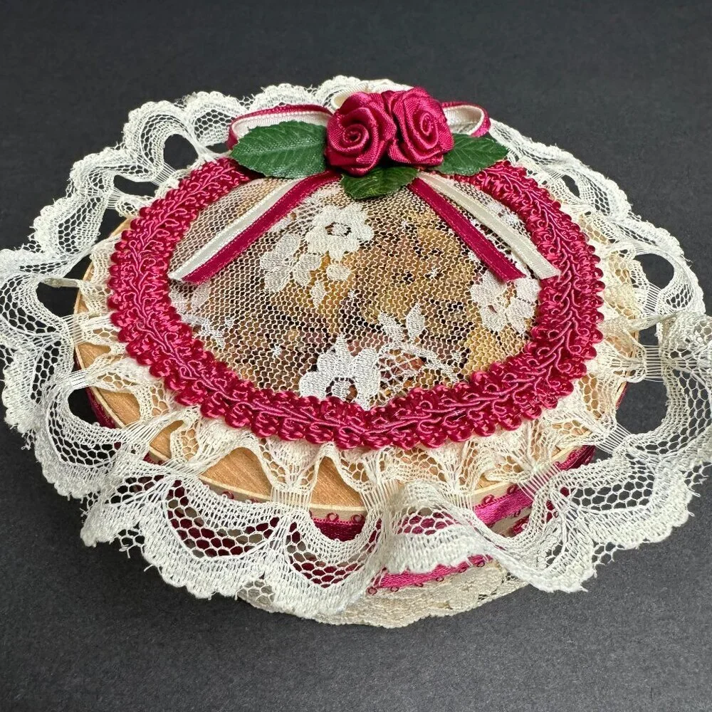 Vintage Round Lace Satin Roses Small Jewelry Trinket  Box